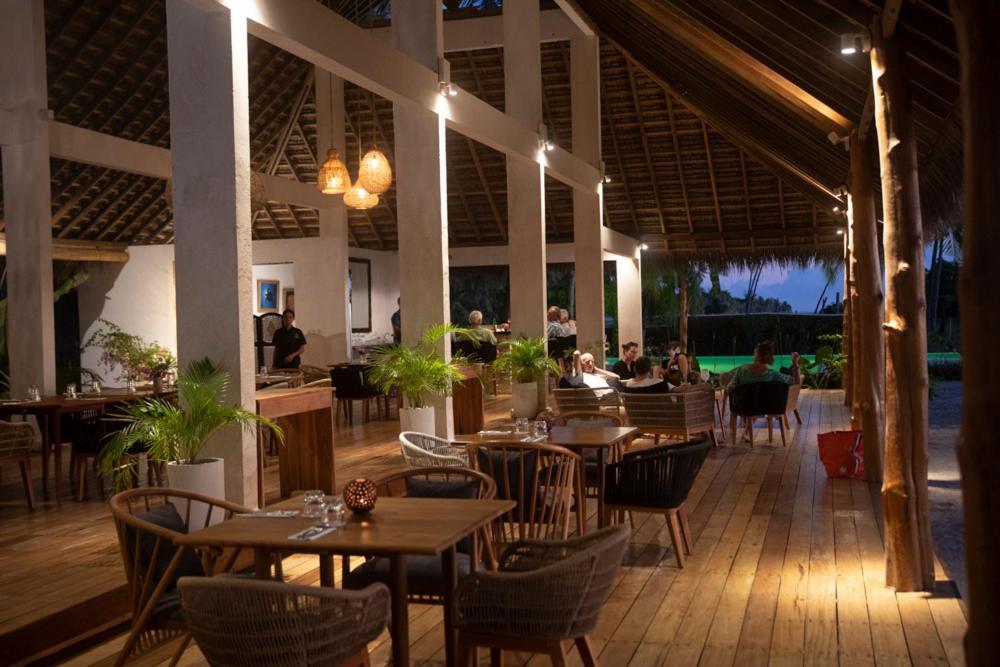 81 Palms Resort Нембрала Екстериор снимка