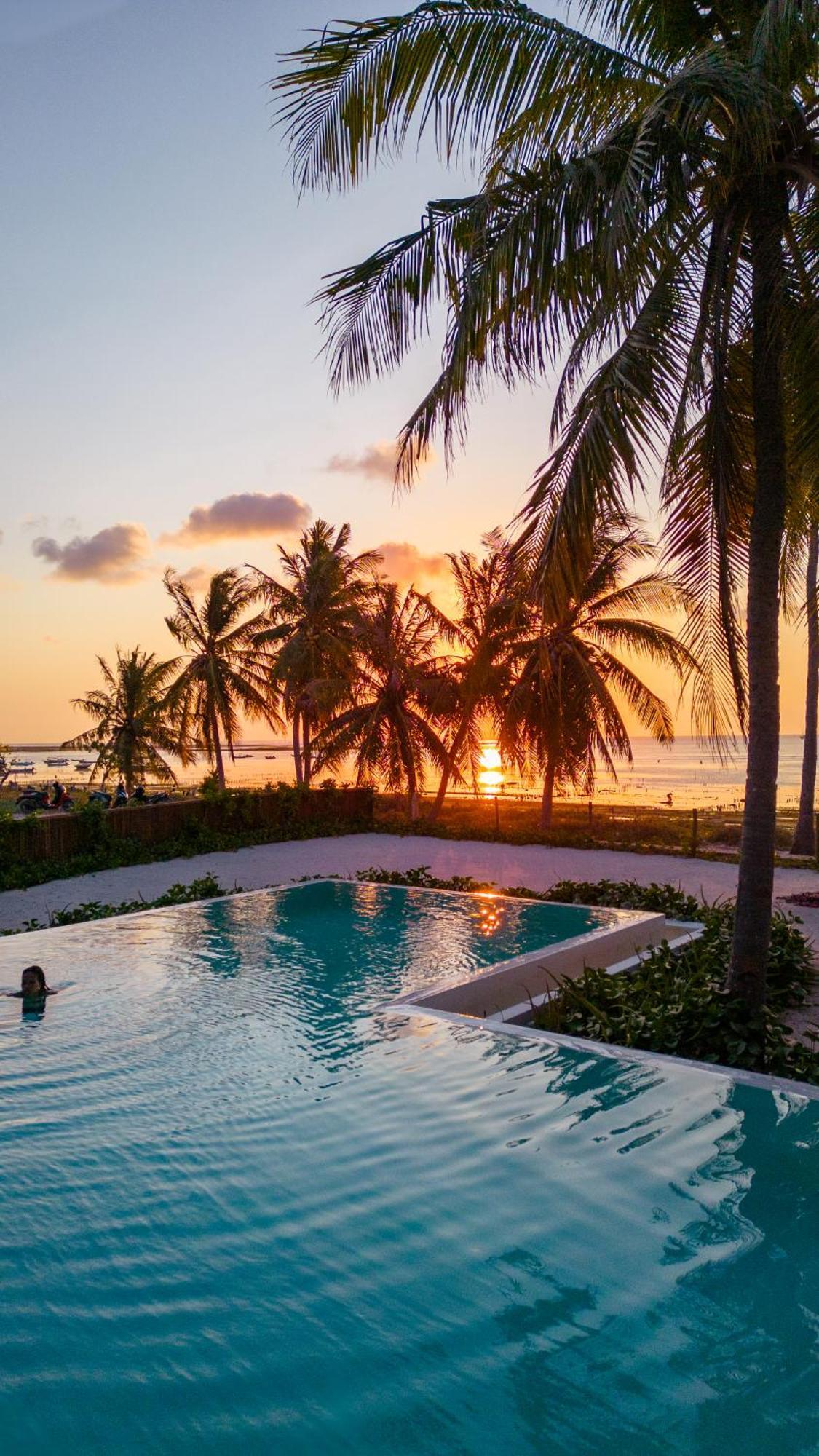 81 Palms Resort Нембрала Екстериор снимка