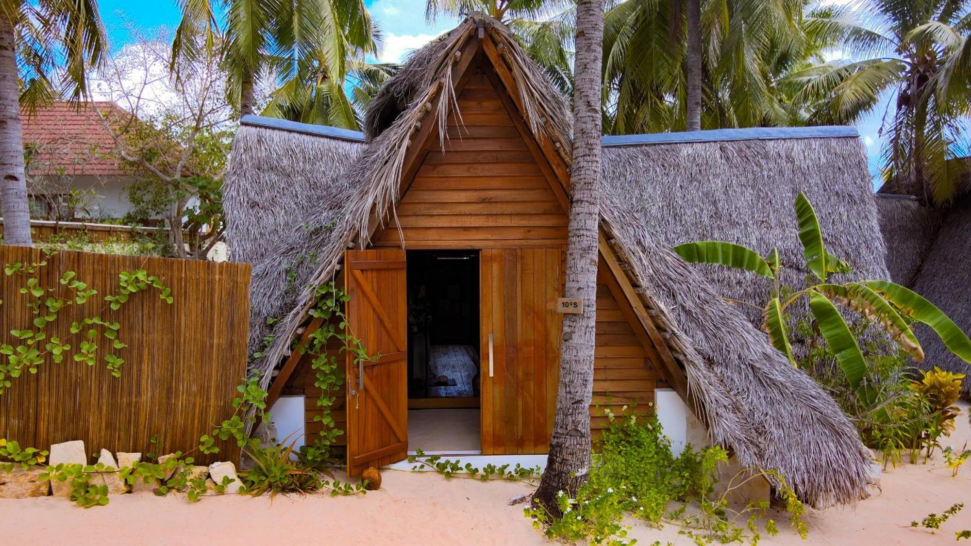 81 Palms Resort Нембрала Екстериор снимка